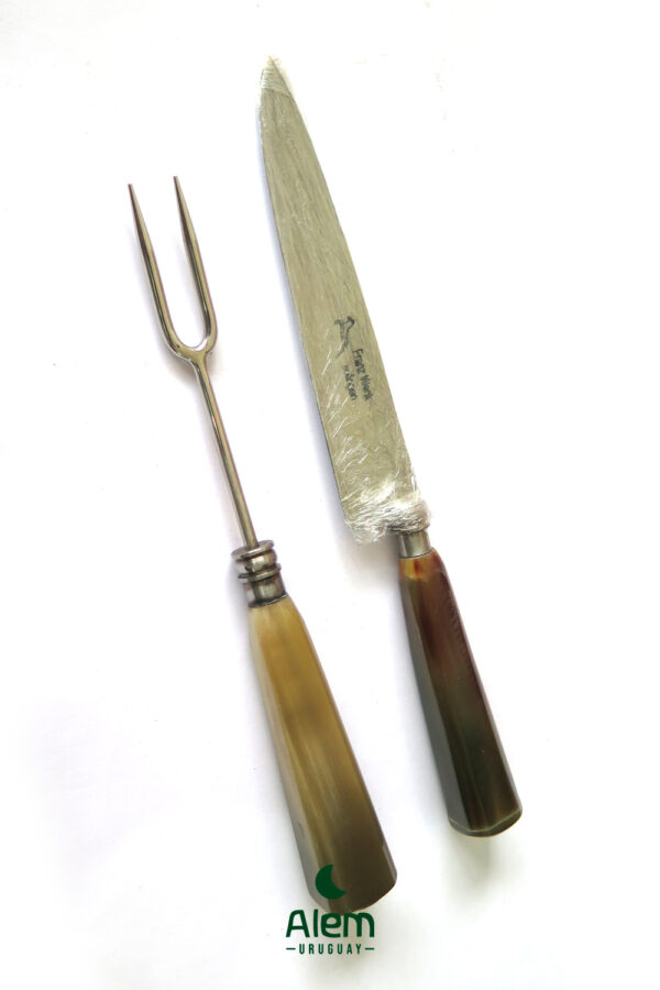 Cuchillo y pincho de guampa