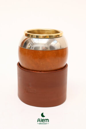 Alternative view of Mate pulido Alpaca con boca superpuesta en bronce